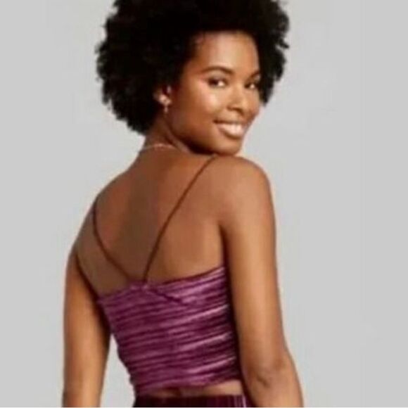Wild Fable plum burgundy wine velvet ribbed crop top size medium - Picture 2 of 7